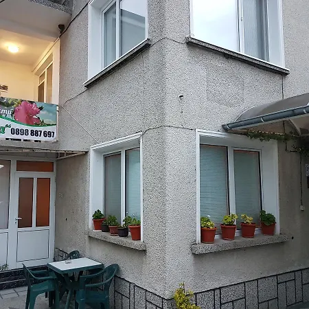Dayana Guest house Ovoshtnik
